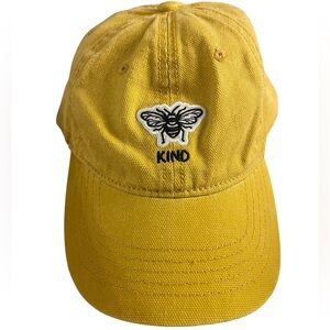 🐝 Yellow 🐝 BE KIND Adjustable Baseball Cap with embroidery. New condition
